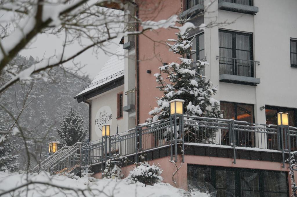 Land-Gut-Hotel Felsentor Hauenstein Dış mekan fotoğraf